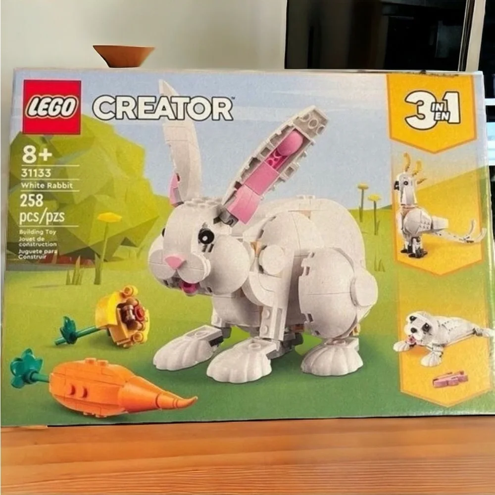 Lego Creator 3-in-1 White Rabbit (NWT) Building Set 31133 (258 Pieces)
